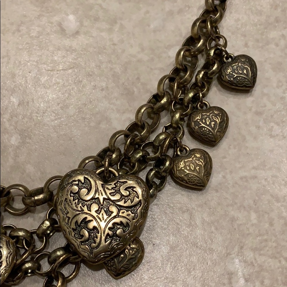 Gold heart statement necklace - Picture 3 of 4
